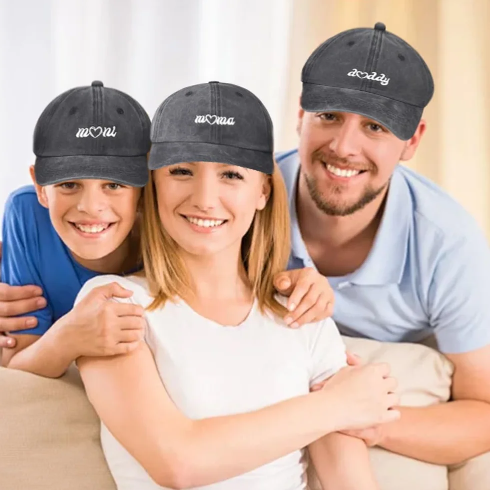 Lot de 3 mini chapeaux de baseball assortis pour parents et enfants avec inscription « Mama Daddy »